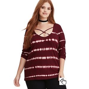 💥2/$15 Torrid wine red & white tie dye stripe sexy strappy neckline top size 3X